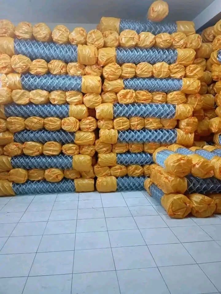 7 feet chain link
